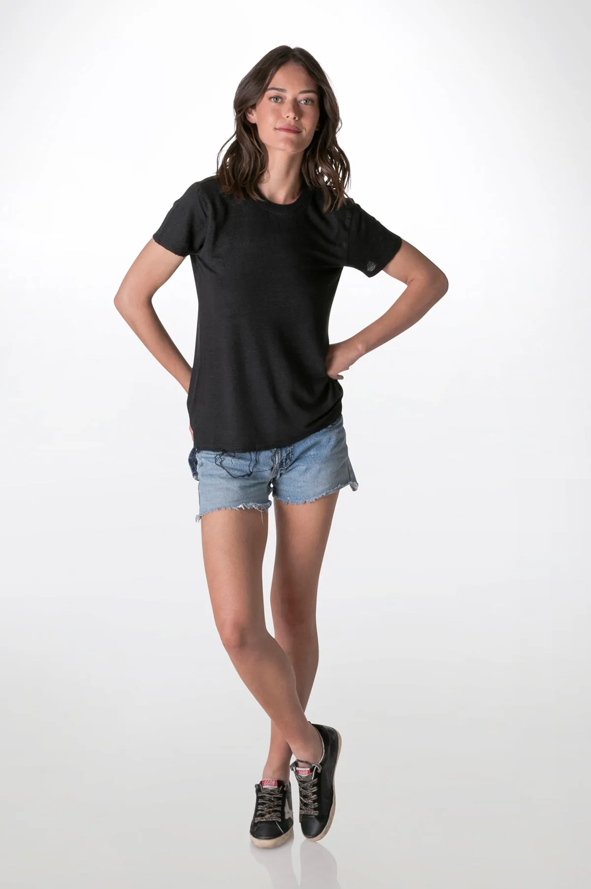 Black crew neck linen Tee