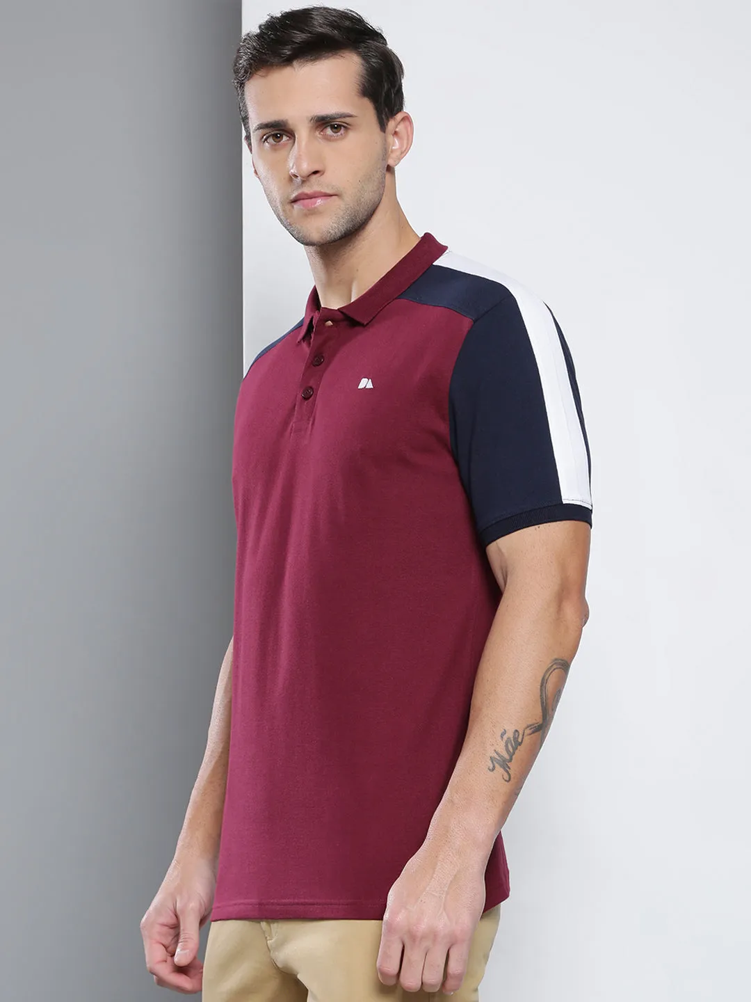 Men's Casual Slim Fit T-Shirt Half Sleeves Color Block Pattern Polo Neck Pure Cotton T-Shirt