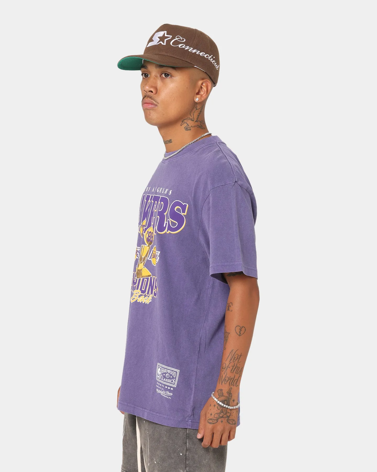 Mitchell & Ness Los Angeles Lakers Vintage Champs Trophy T-Shirt Faded Purple