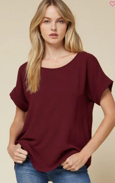 SCOOP NECK SHORT SLEEVE TOP